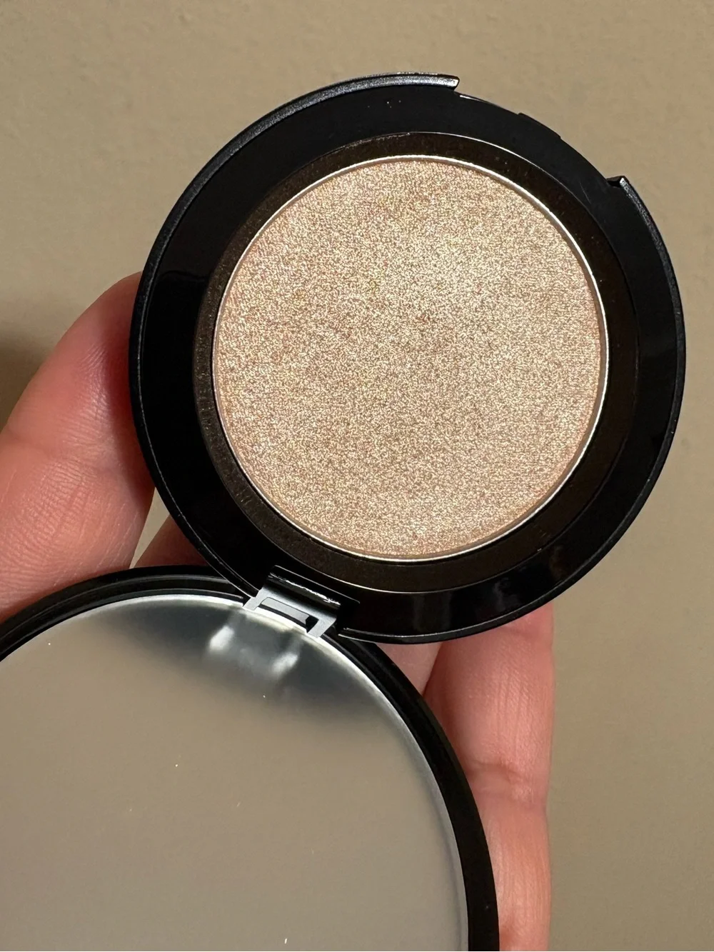 Laura Geller Easy Illuminating Powder Highlighter Champagne Brand New Never Used